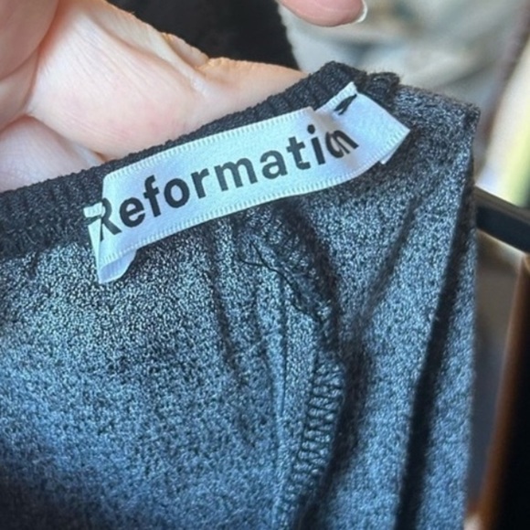 Reformation Roshay Dress Navy Red Dots - Picture 4 of 5